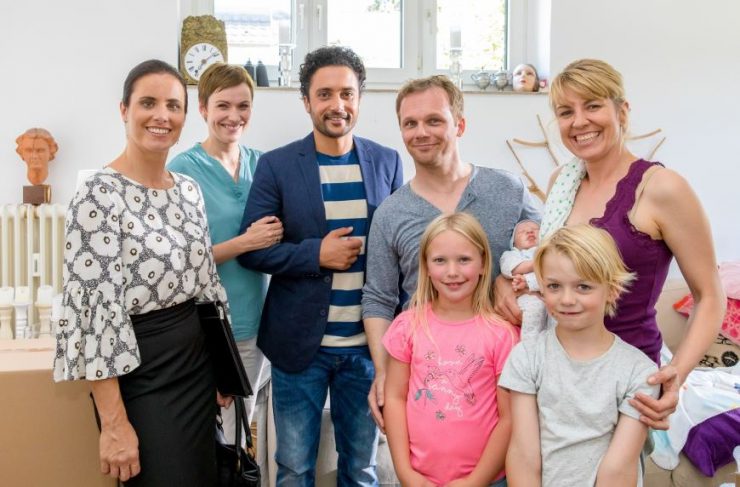 Staffelfinale der Sketch-Comedy „Schmitz & Family“ mit Elisabeth Baulitz am 30.04.2020 um 22:15 Uhr auf RTL